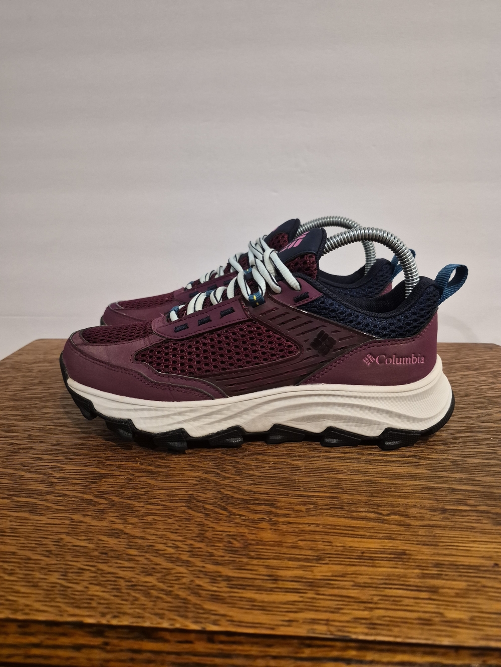 Columbia Hatana Breathe Trail Athletic Trailing Shoes 
Women's Size US 6.5